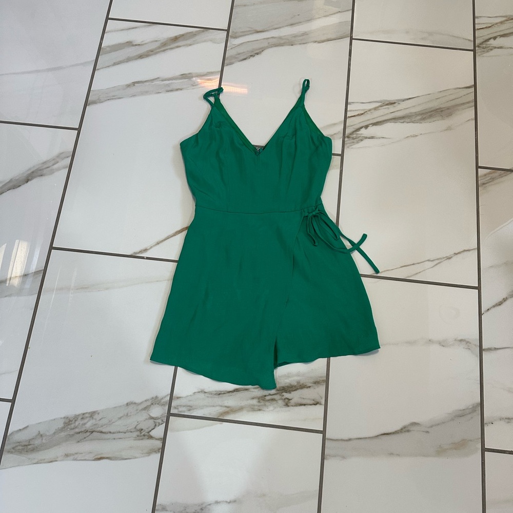 Superdown Teal V-Neck Outfit